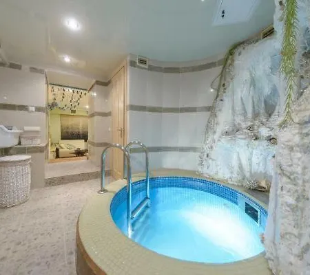 On St Bankovaya With Sauna And Swimming Pool Apartment *